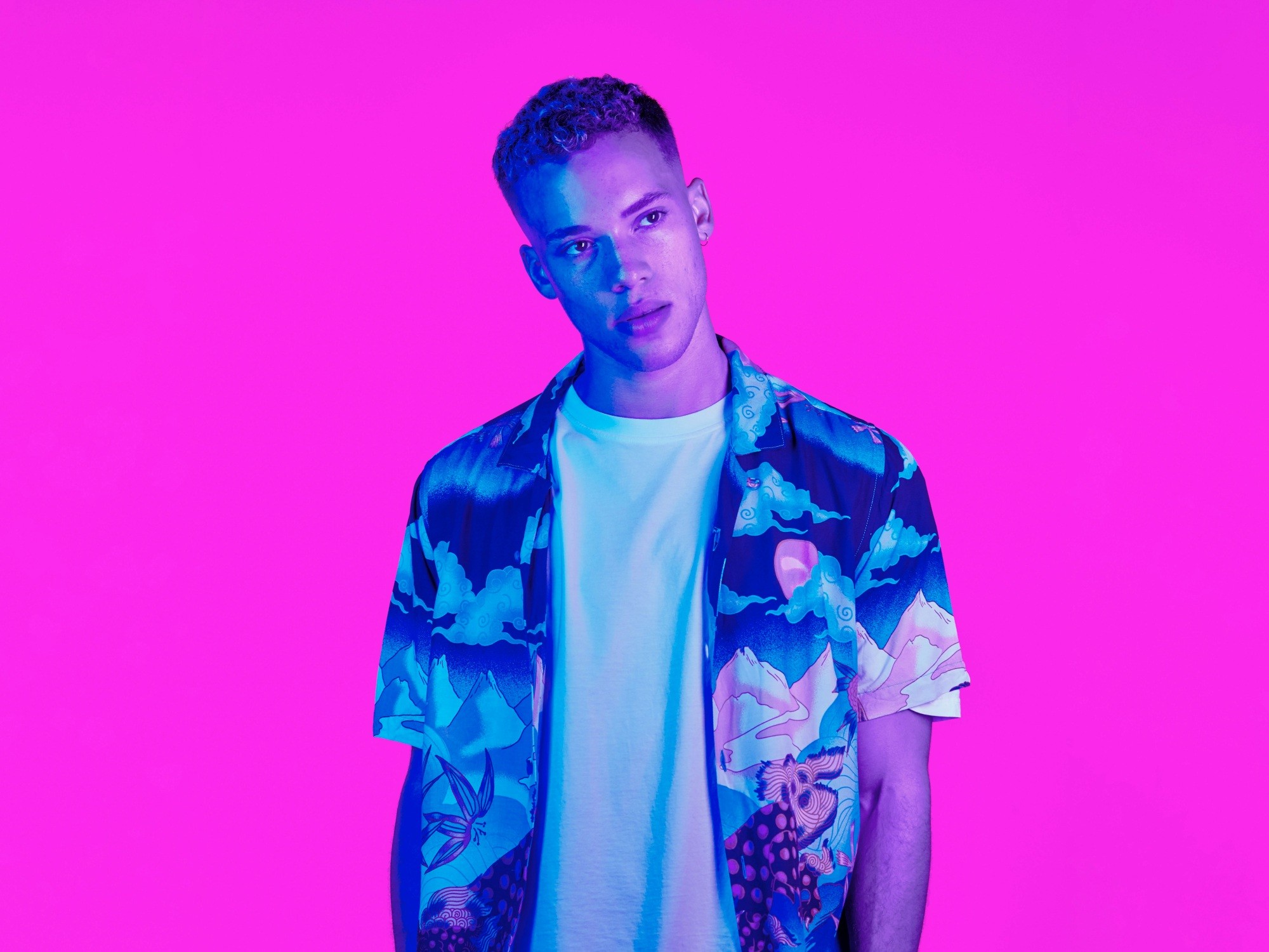 My London: Louis III – Singer/Songwriter