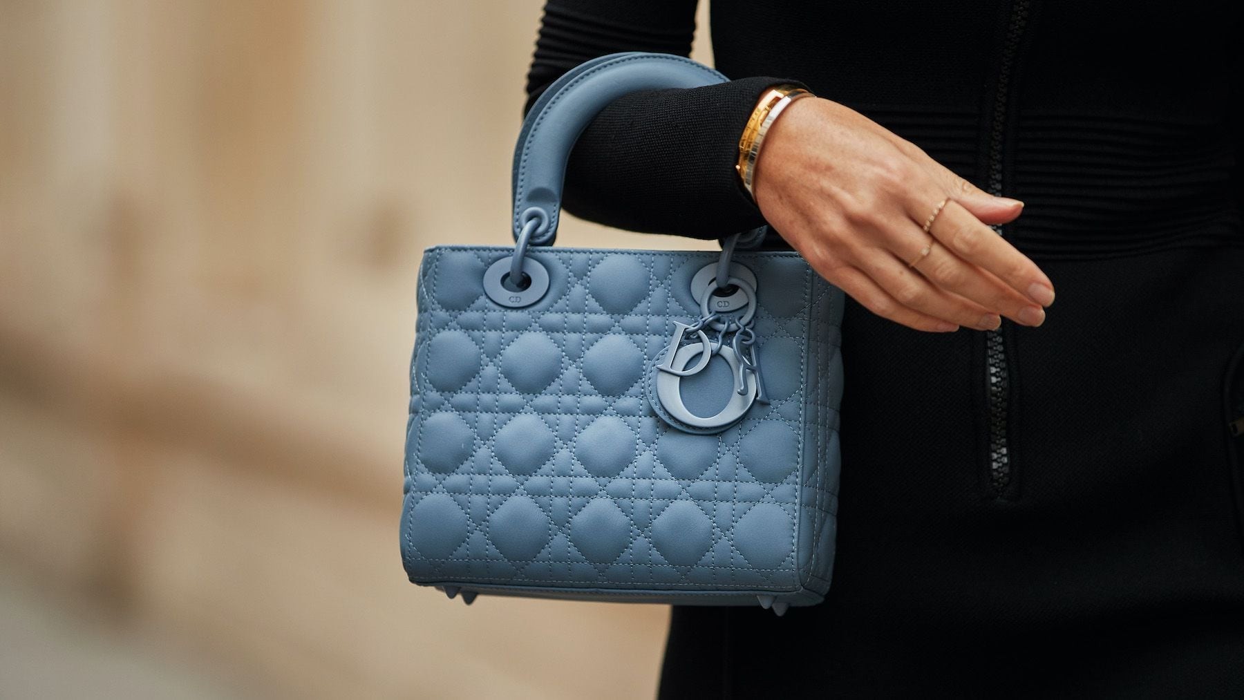 Pre-Owned Luxury: The Smarter, Sustainable Way to Shop in 2025